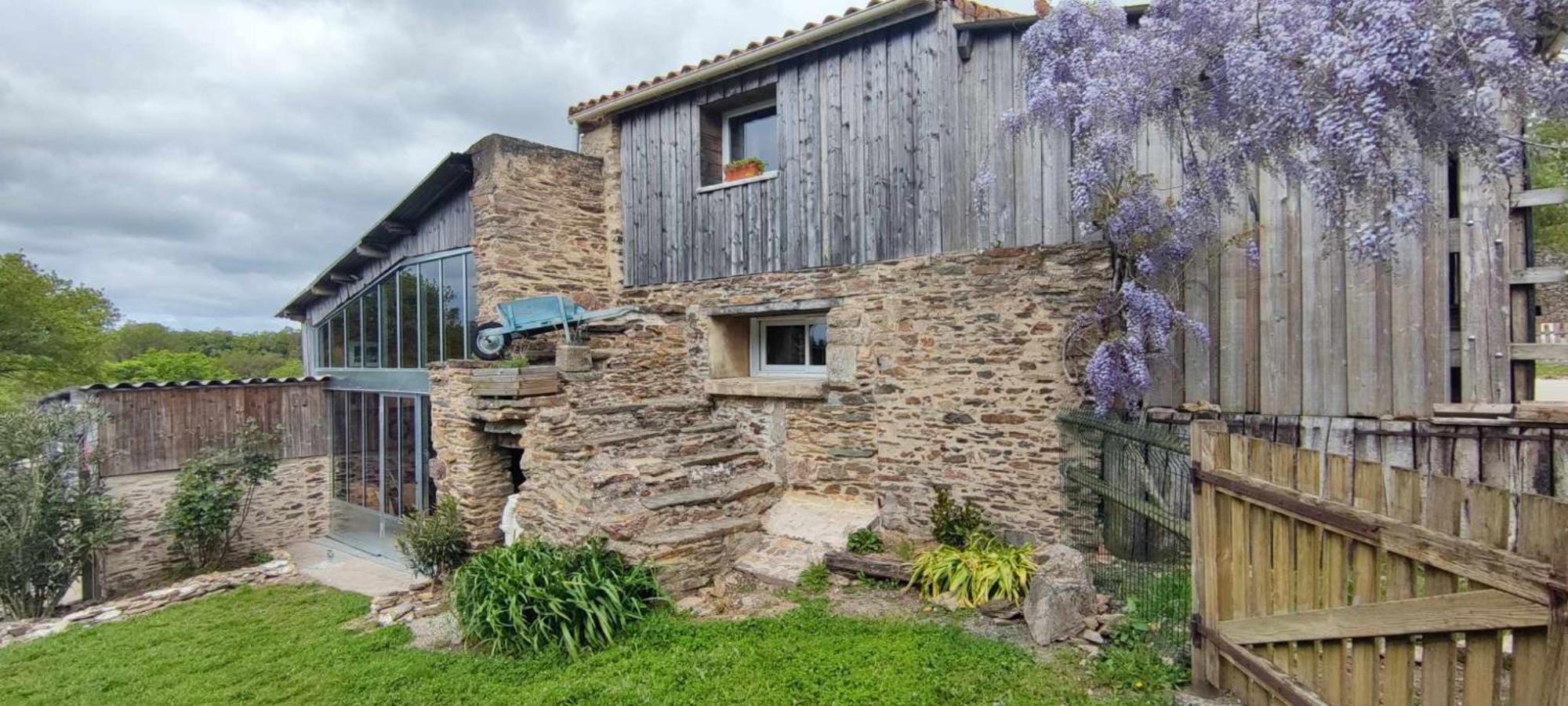 Aux Yourtes De La Fabrique Saint-Florent-des-Bois 外观 照片